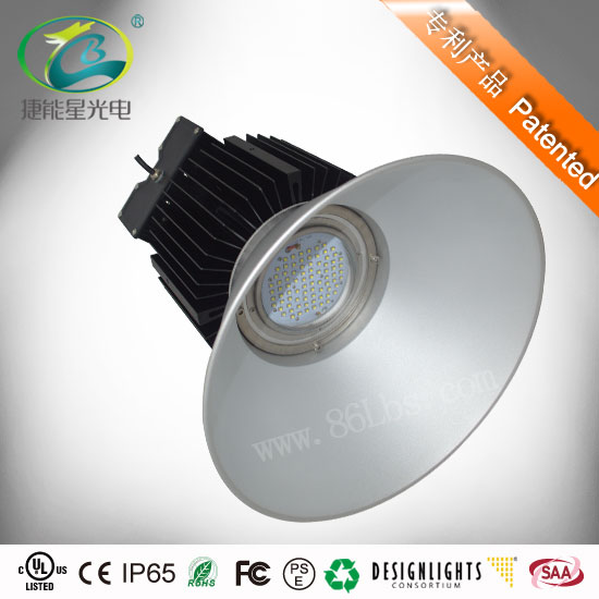 600W LED工礦燈經(jīng)過溫度測試合格 自主研發(fā)產(chǎn)品